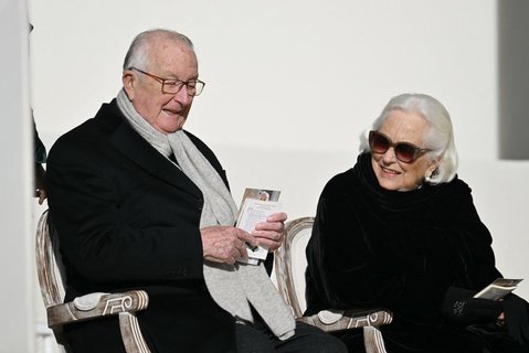 Le Roi Albert II (frère de Baudouin) et la Reine Paola sont présents à la messe papale 
